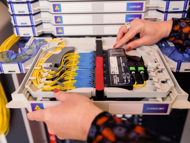 FACT skuffe er kompakt ODF til splidsning og patch