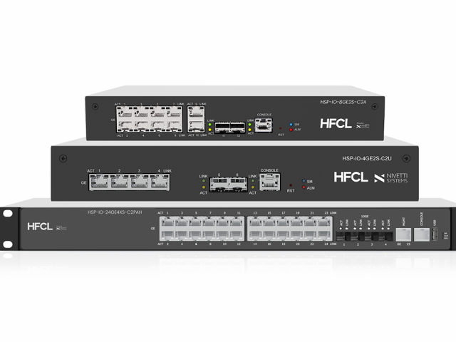 Tre sorte HFCL-netværksenheder stablet oven på hinanden, hver med forskellige konfigurationer af fiberporte og LED-indikatorer, designet til professionel datakommunikation og netværksinfrastruktur.