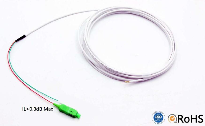 2F pretermineret kabel hvid LSZH kappe 5M End 1: fanout 50cm 900µm red fiber med 1x SC/APC grøn fiber open end End 2: open end pigtail