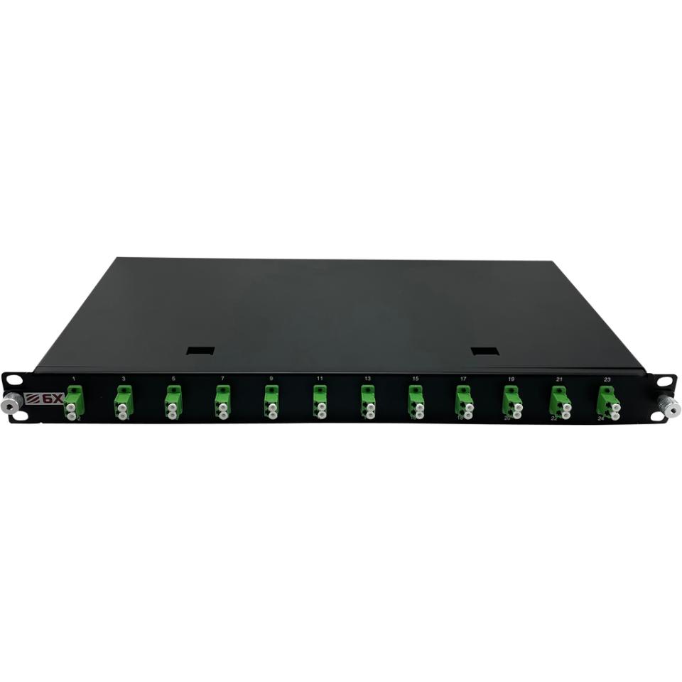 19" Panel LC/APC monteret med 12 stk. adaptorer duplex, 24 stk. pigtails og 2 splidsekassetter
