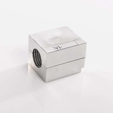 Jetting Duct clamp 32-CD16 for V1/V2 For duct 32mm, cable OD max 16mm (cable seal O.D. 22 mm)