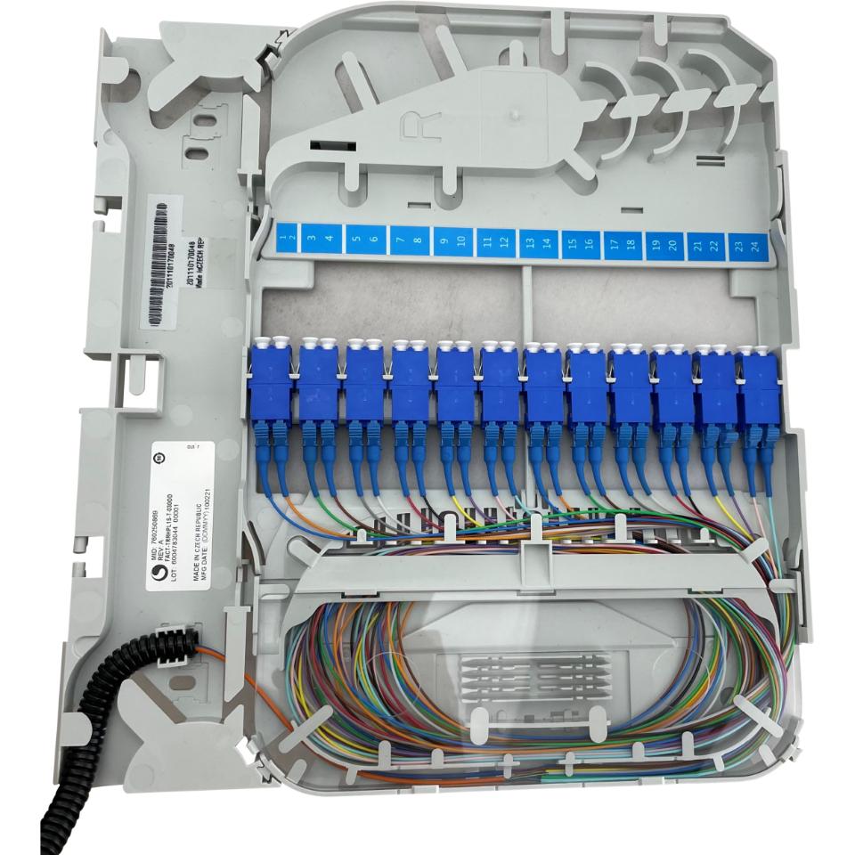 Commscope Rack Tray View CommScope FACT 1x24F LC/UPC pre-cable TRAY right hand patch - with 30m ...