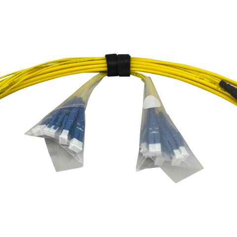 CommScope Ultra Low Loss ULL TeraSPEED® 6xLC Uniboot dpx to 6xLC Uniboot dpx Ruggedized 12F pretemineret kabel SM gul 1.5M fanout + 80cm fanout 49 M